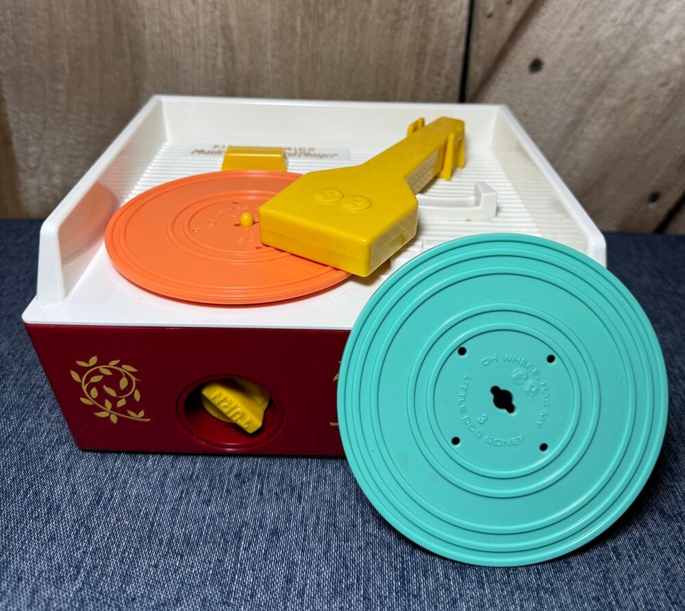 Original Vintage 2014 Fisher Price Music Box Record Player 2 Records Works